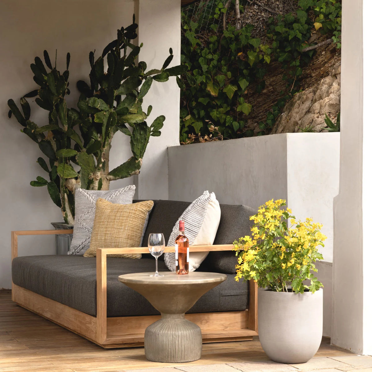 Ischia Outdoor Sofa - Charcoal – Calypso St Barth