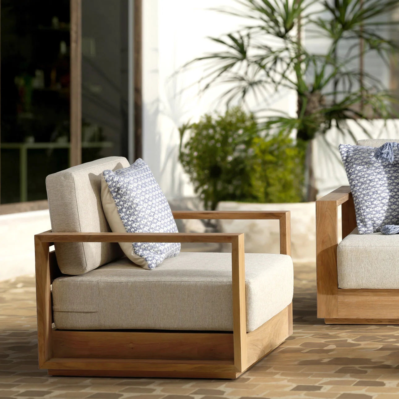 Gozo Outdoor Lounge Chair